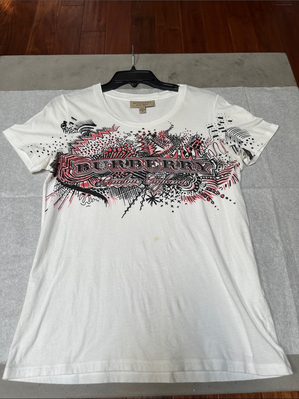 Authentic Burberry White Graphic Logo Short Sleeve Tee